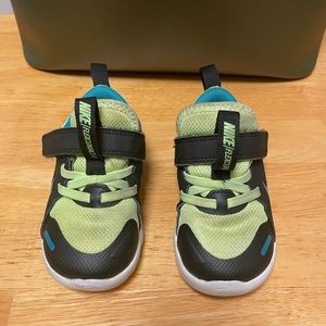 Nike Flexcontact 4 Toddler sneakers size 6